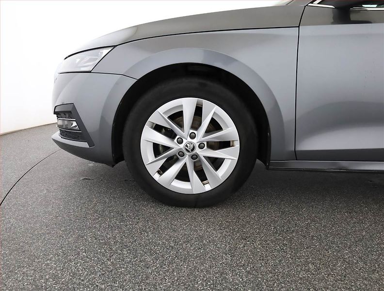 Škoda Octavia (2022) 2.0 TDI, ČR,1.maj, Serv.kniha - fotka 16 z 16
