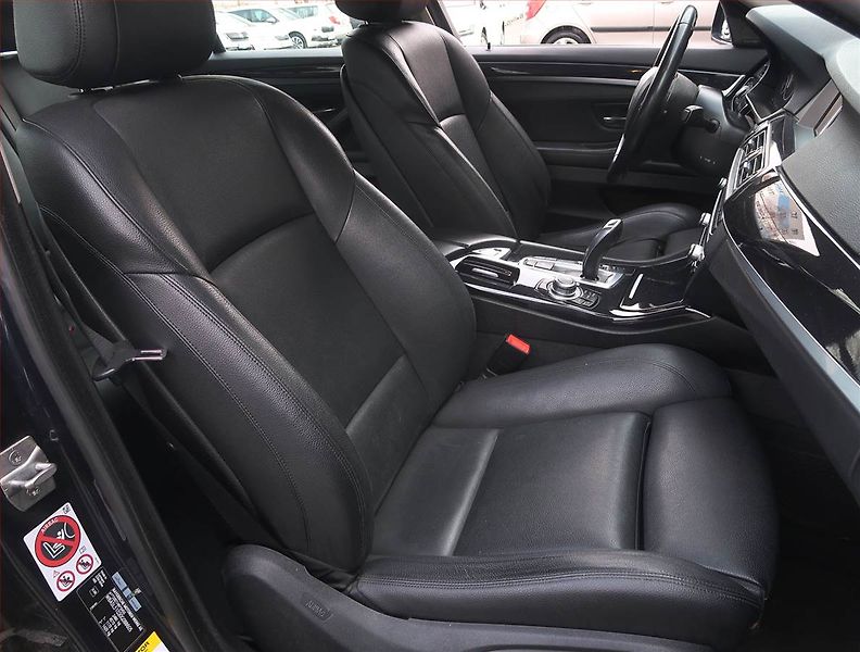 BMW Řada 5 (2015) 520d xDrive, 4X4, Automat - fotka 9 z 16