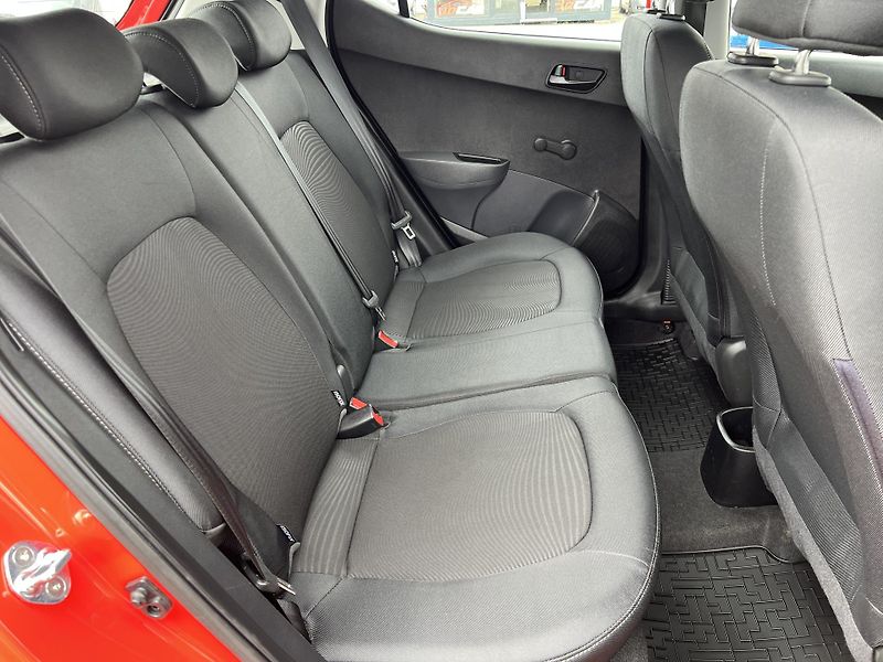 Hyundai i10 1.0i 49kw ABS KOUPENO V ČR - fotka 22 z 31