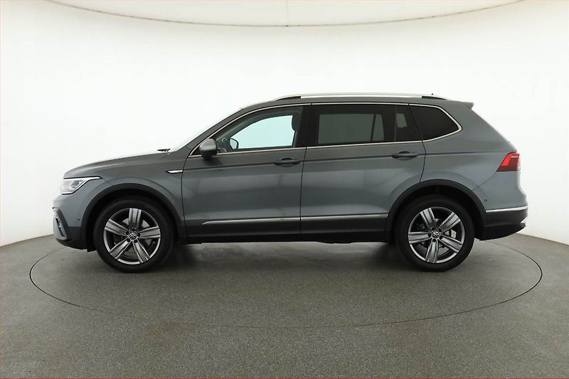 Volkswagen Tiguan (2022) Elegance 2.0 TDI, digi klima - fotka 3 z 21