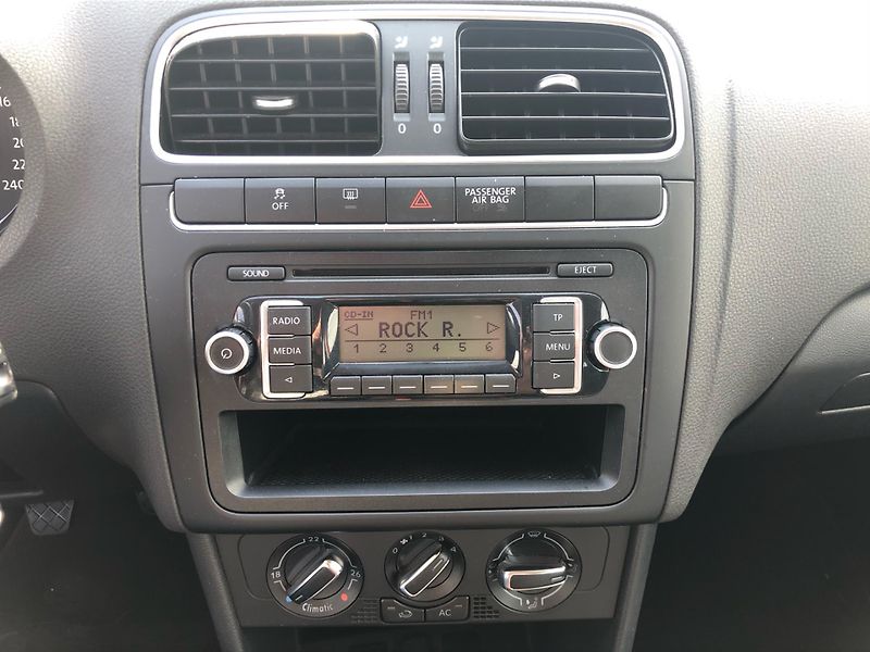 Volkswagen Polo A 1.2 TSi COMFORTLINE - fotka 19 z 29