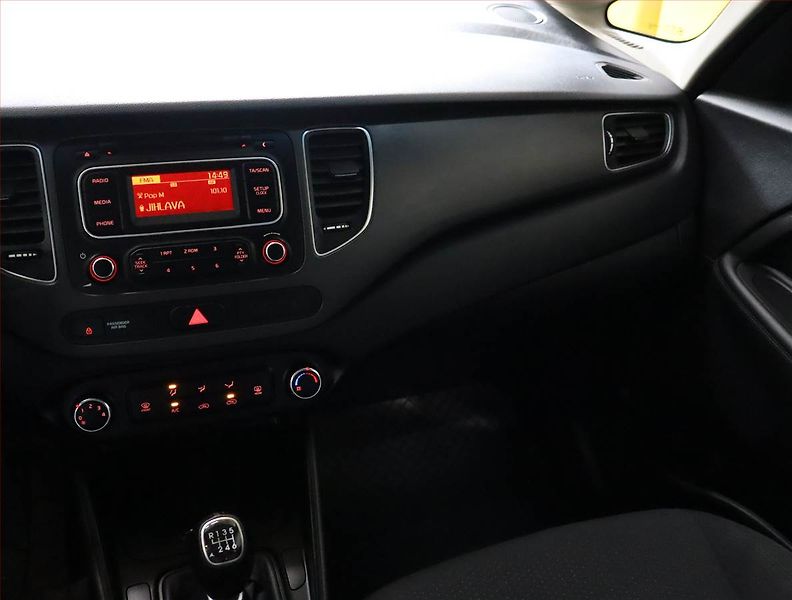 Kia Carens (2013) 1.6 GDI, ČR,1.maj, Serv.kniha - fotka 8 z 17
