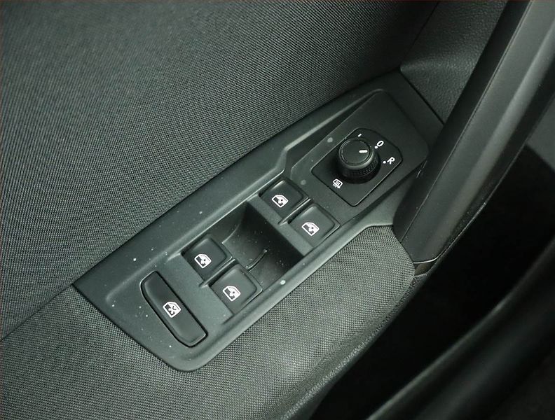 Volkswagen Tiguan (2022) Life 2.0 TDI - fotka 16 z 16