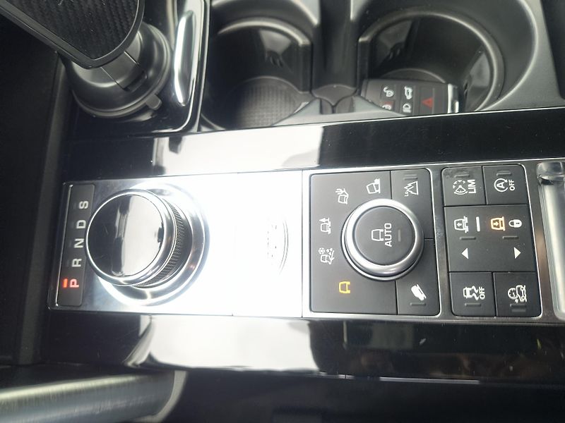 Land Rover Discovery (2018) 3.0 TD6 HSE AT 1.MAJ.ČR/VZDUCH - fotka 44 z 59