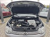 Mitsubishi Outlander 2,0 Plug-in HYBRID  4x4 INTENS - náhled 19