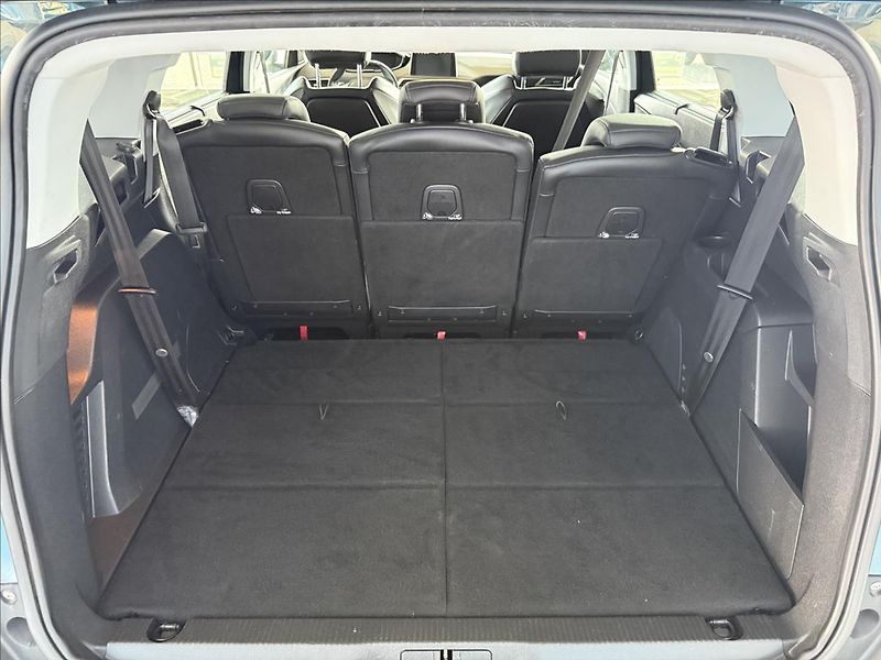 Peugeot 5008 1,5   7.MÍST,ČR,SERVISKA,ZÁRUK - fotka 18 z 20