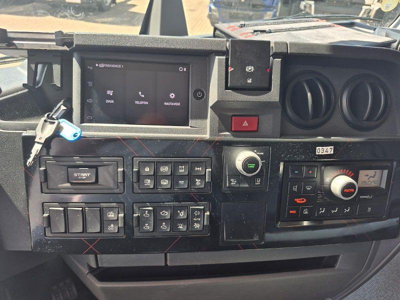 Renault Trucks T (2022) 480 ADR - cisternové vozidlo - fotka 4 z 7