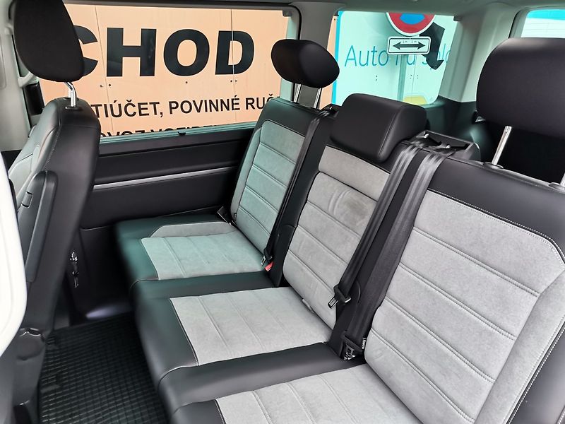 Volkswagen Multivan (2024) 2.0TDi 150kw DSG 4x4 ČR Highli - fotka 21 z 27