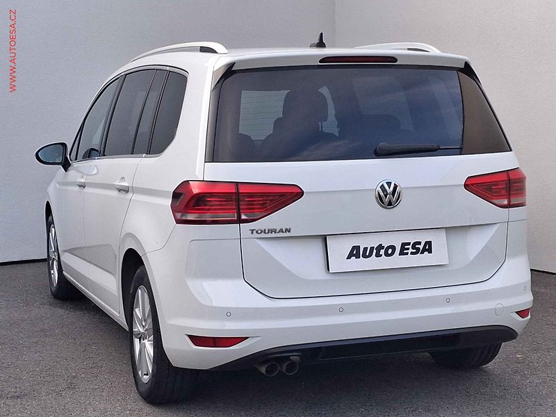 Volkswagen Touran (2019) 2.0 TDi, 2.maj,ČR, DSG, LED - fotka 6 z 16