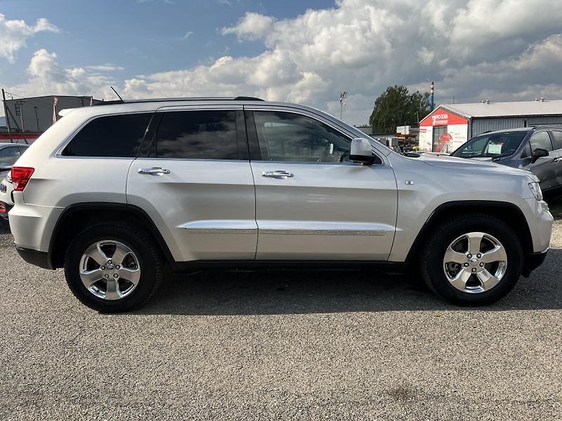 Jeep Grand Cherokee 3.0CRD AUTOMAT LIMITED TAŽNÉ - fotka 8 z 43