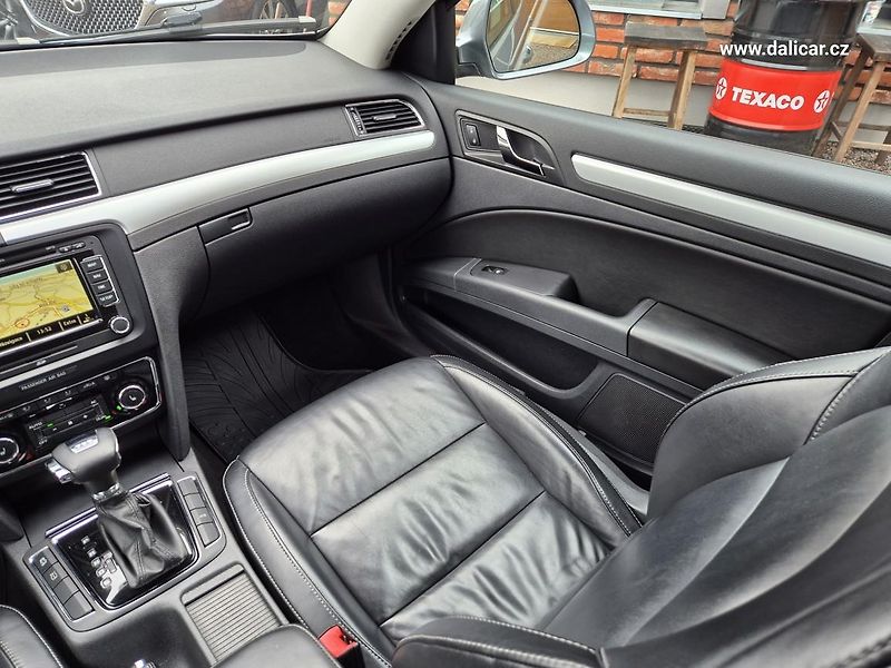 Škoda Superb (2012) 2.0TDi 125KW ELEGANCE XENON - fotka 30 z 50