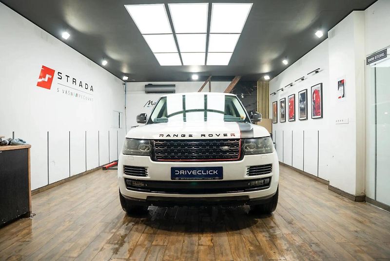 Land Rover Range Rover Autobiography 4,4 SDV8 250 kW - fotka 2 z 14