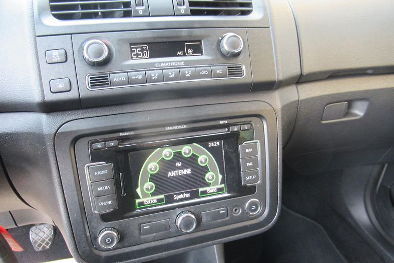 Škoda Roomster 1.2 TSi AUT. KLIMA  NAVIGACE - fotka 15 z 23