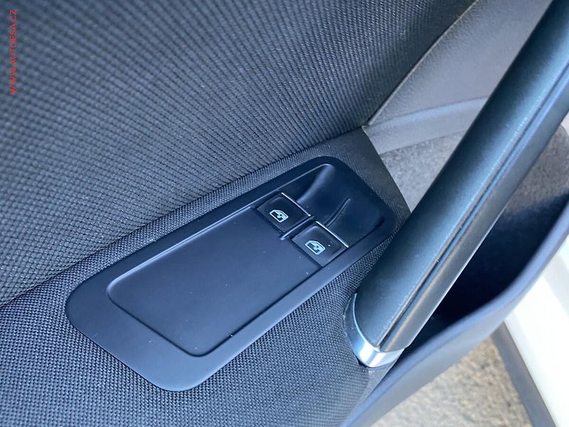 Volkswagen Golf (2016) 2.0 TSi, GTi, bixen - fotka 14 z 17
