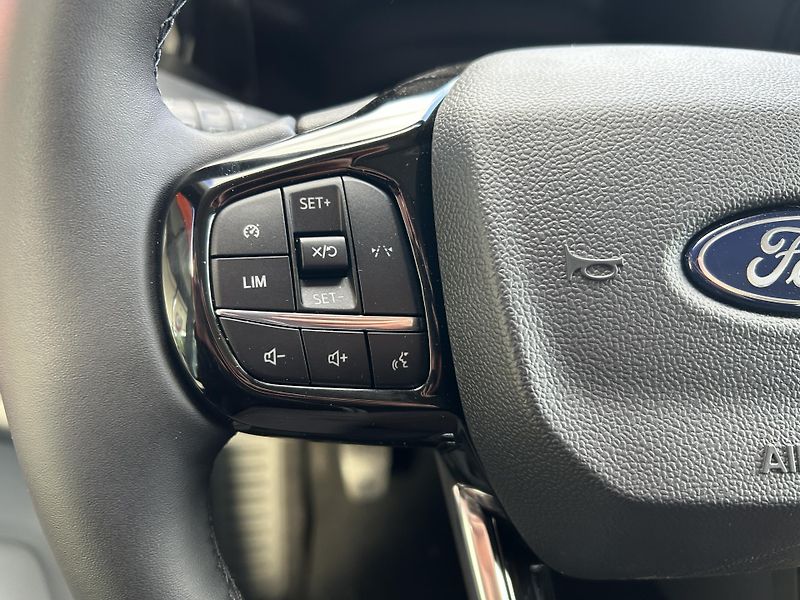 Ford Tourneo Custom Titanium L2 2.0 EcoBlue 110 kW - fotka 17 z 29