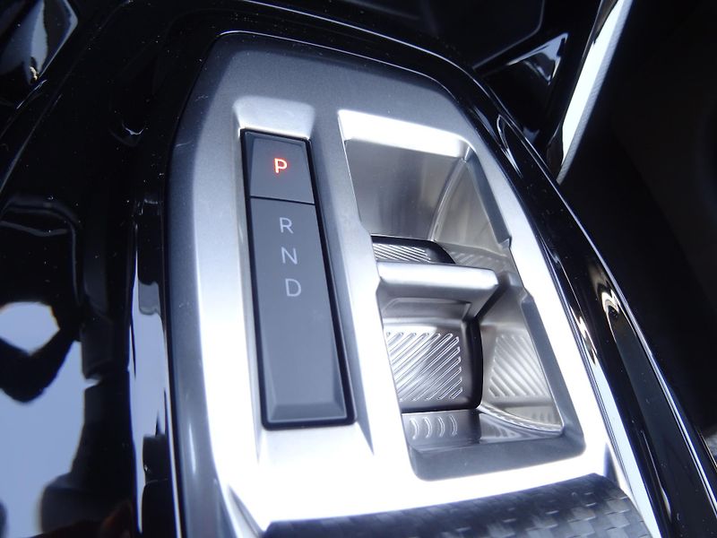Peugeot 208 (2026) ALLURE Hybrid 110k e-DCS6 - fotka 36 z 44