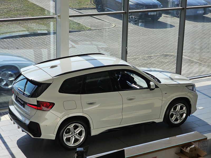 BMW X1 xDrive20d M Sport - fotka 7 z 27