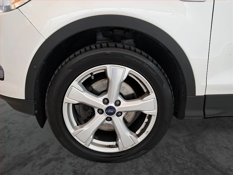 Ford Kuga (2017) 2.0 TDCi, 4X4, Automat - fotka 14 z 18