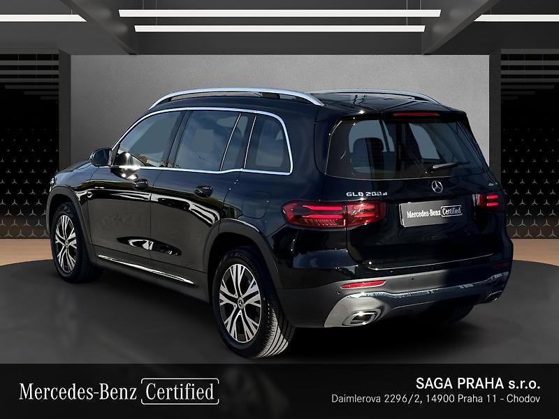 Mercedes-Benz GLB 200 d 4MATIC - fotka 7 z 18