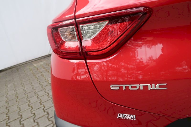 Kia Stonic (2023) Exclusive 1,0 T-GDI DCT7 74kW - fotka 25 z 31