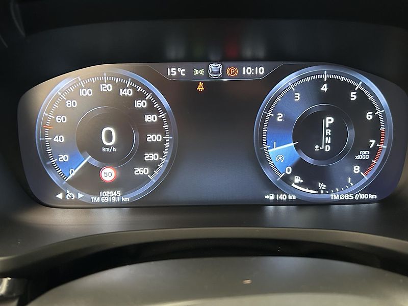 Volvo V60 2.0 T5 INSCRIPTION - fotka 17 z 25