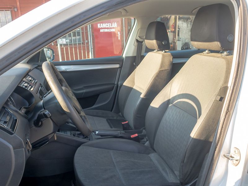 Škoda Octavia (2014) ČR 1.2TSI – 2x PNEU - fotka 12 z 38