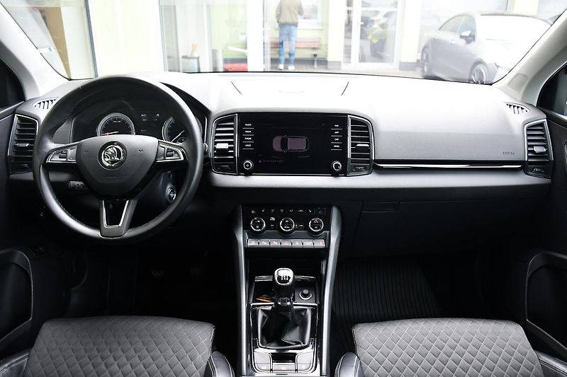 Škoda Karoq 1.6TDi STYLE TAŽNÉ 2xPNEU ČR - fotka 5 z 37