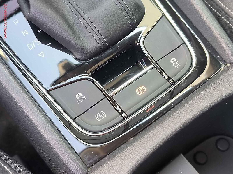 Škoda Karoq (2018) 2.0TDi 4x4, Style, DSG, kůže - fotka 21 z 31