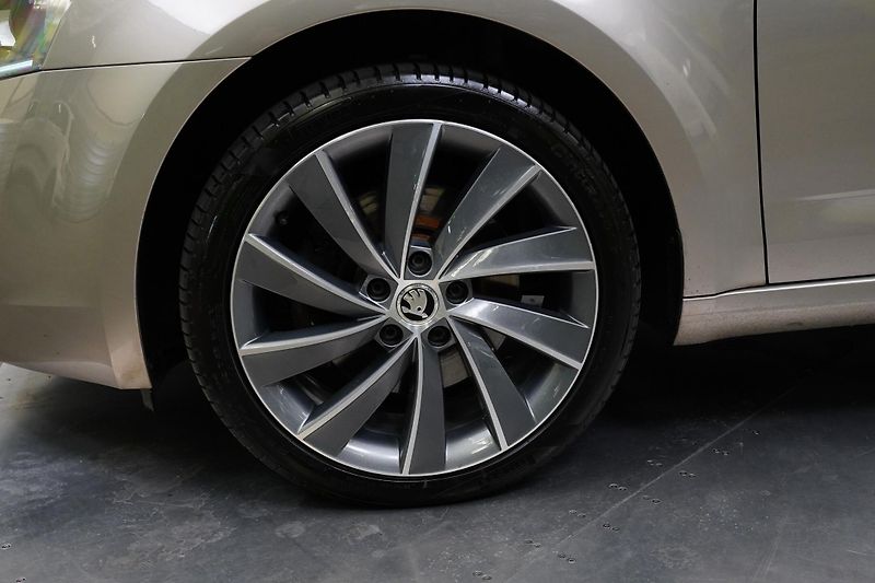 Škoda Octavia - fotka 10 z 26