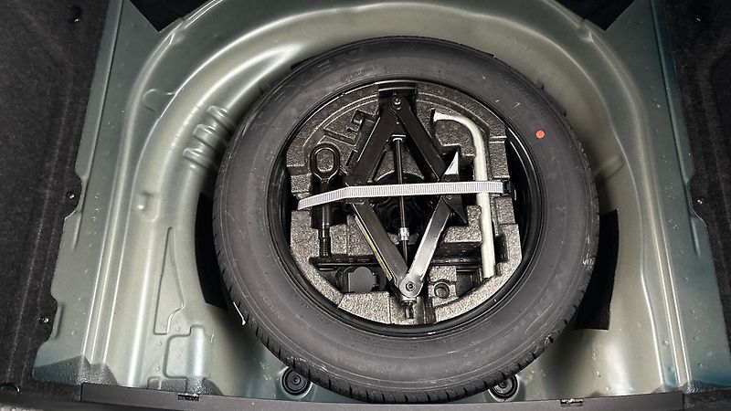 Škoda Superb 2.0 TDI DSG 4x4 Style - fotka 20 z 33