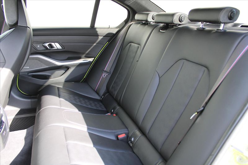 BMW M3 COMPETITION 375kW LASER DPH - fotka 13 z 34