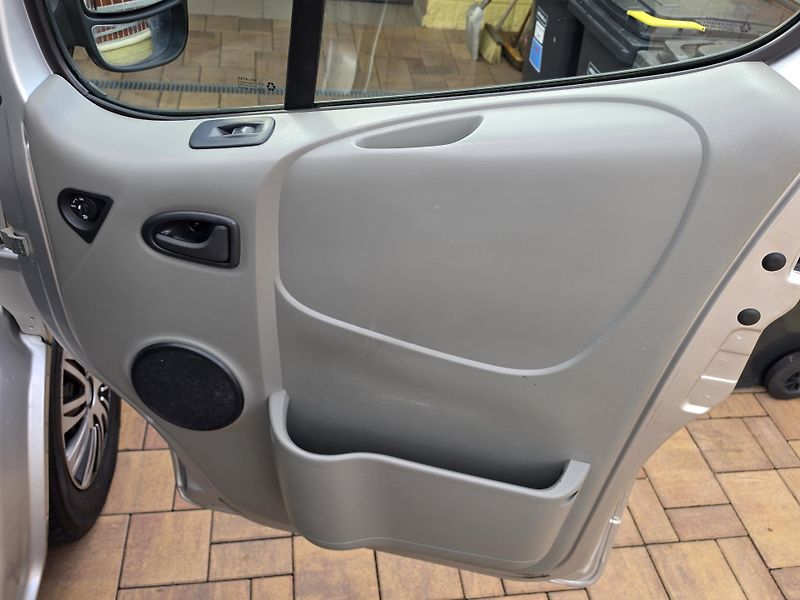 Opel Vivaro 2.0CDTi 84kW 6-MÍST*KLIMA*T.Z. - fotka 28 z 39