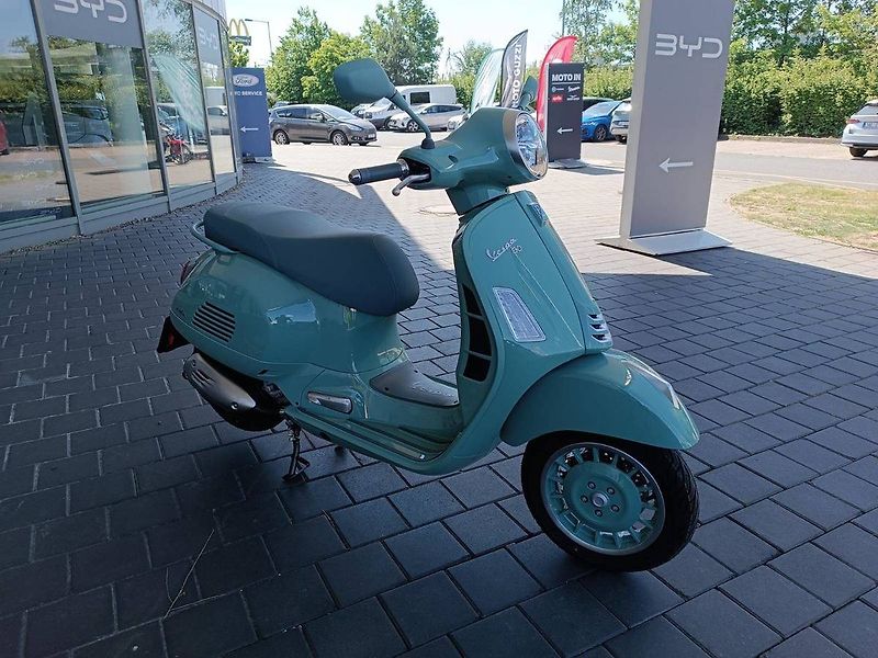 Vespa (2026) GTS 310 Verde 80th 2026 - fotografie inzerátu