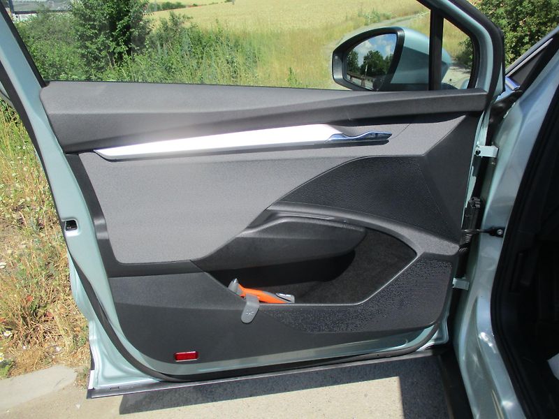 Škoda Enyaq iV 80 LOFT 150kW 82kWh TČ - fotka 11 z 54