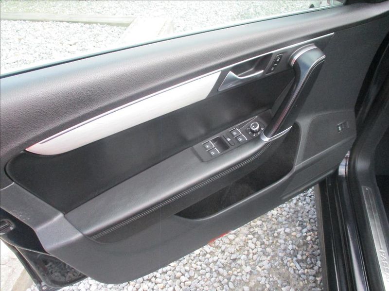 Volkswagen Passat 2,0 TDI,Highline,DSG,4x4,CZ, - fotka 20 z 47