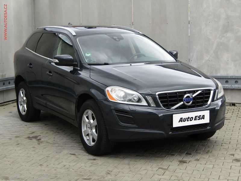 Volvo XC60 (2011) 2.0 D3, 1.maj, Panorama - fotografie inzerátu