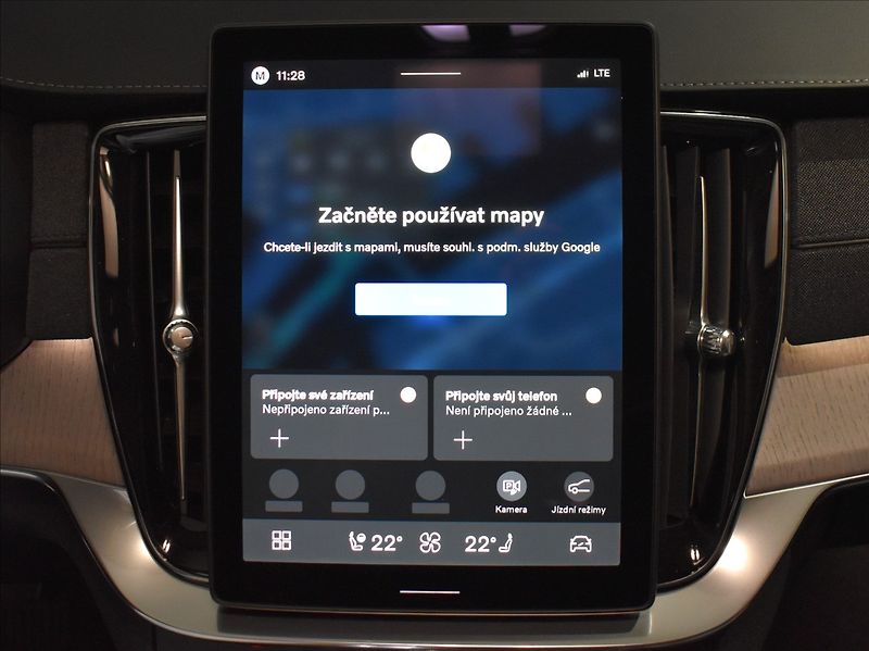 Volvo XC90 (2026) 2,0 T8  Plus Dark - fotka 17 z 35