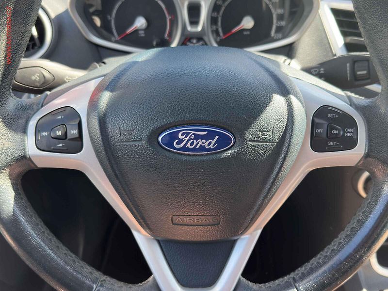 Ford Fiesta (2012) 1.6 TDCI, AC, temp - fotka 11 z 15