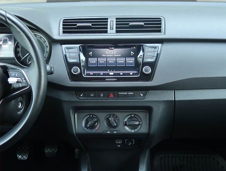 Škoda Fabia (2020) Drive 1.0 TSI, Tempomat - fotka 12 z 18