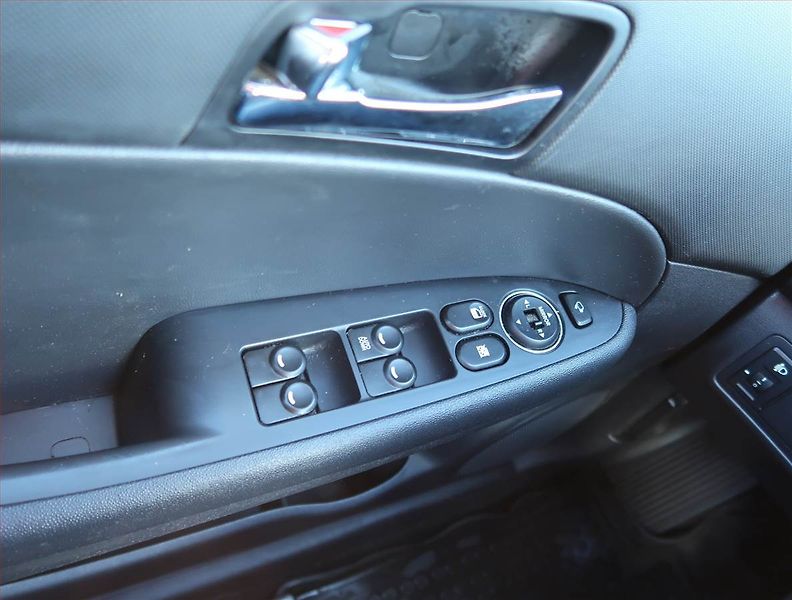 Hyundai i30 (2010) 1.6 CVVT, LPG, po STK - fotka 15 z 15