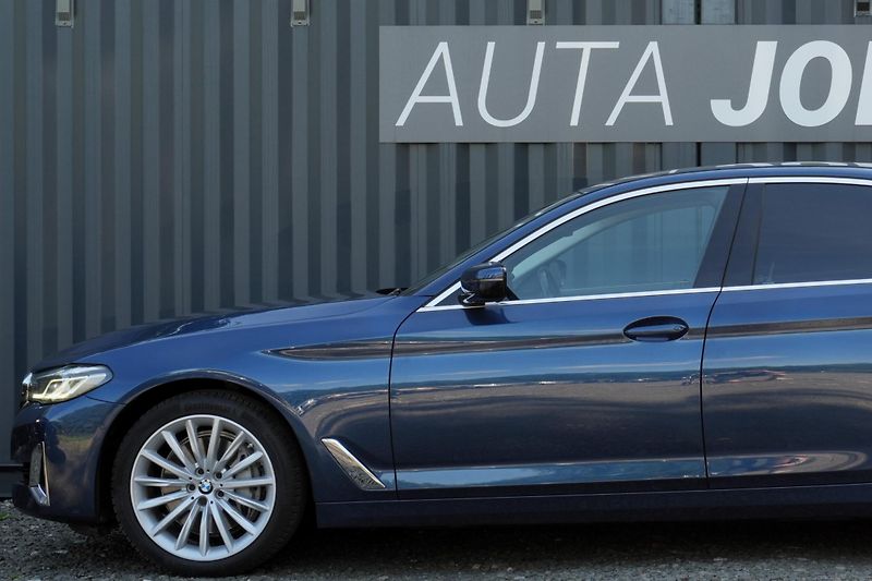 BMW Řada 5 540i xDrive, ČR, ACC, Harman - fotka 2 z 40