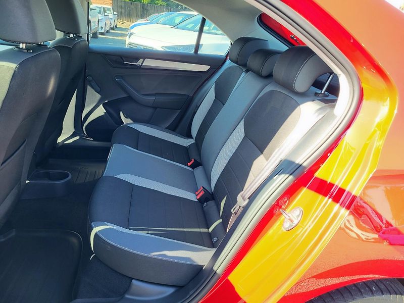 Škoda Rapid 1.0 TSI 81kW AMBITION *ČR - fotka 8 z 43