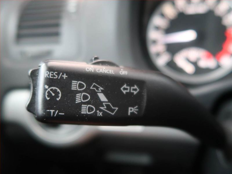 Škoda Octavia (2011) 1.6 TDI, nová STK, zamluveno - fotka 16 z 17