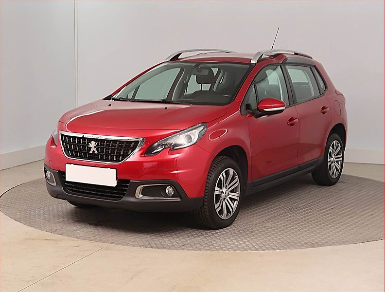 Peugeot 2008 (2018) 1.2 PureTech, ČR,1.maj - fotka 2 z 15