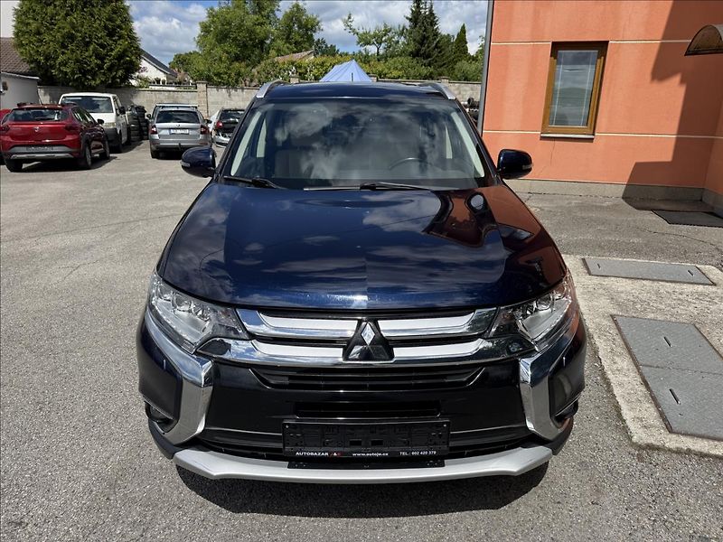 Mitsubishi Outlander 2,3 DI-D - fotka 2 z 31