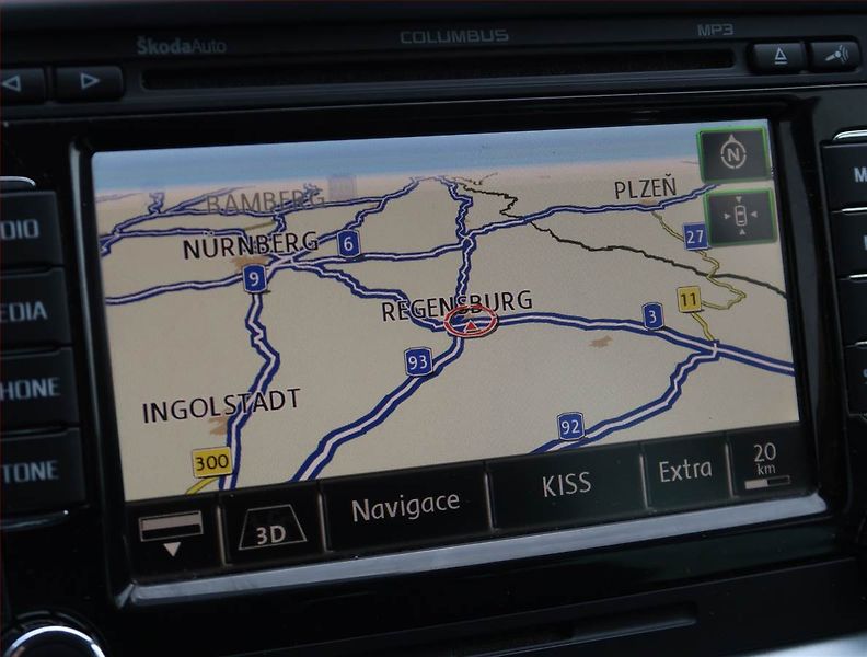 Škoda Octavia (2011) Scout 2.0 TDI, 4X4, Navi - fotka 13 z 19