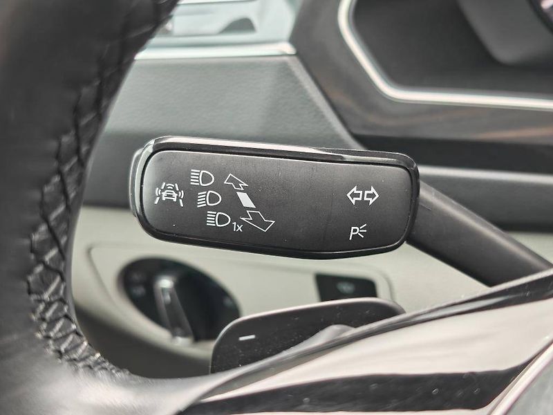 Volkswagen Tiguan R-Line Highline 4Motion DSG 2, - fotka 13 z 30