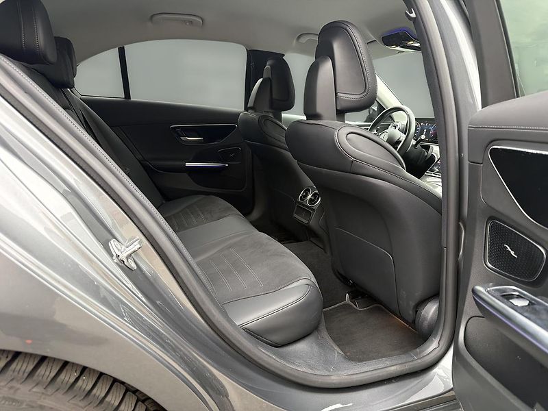 Mercedes-Benz Třídy C C 220d 4MATIC - fotka 14 z 17