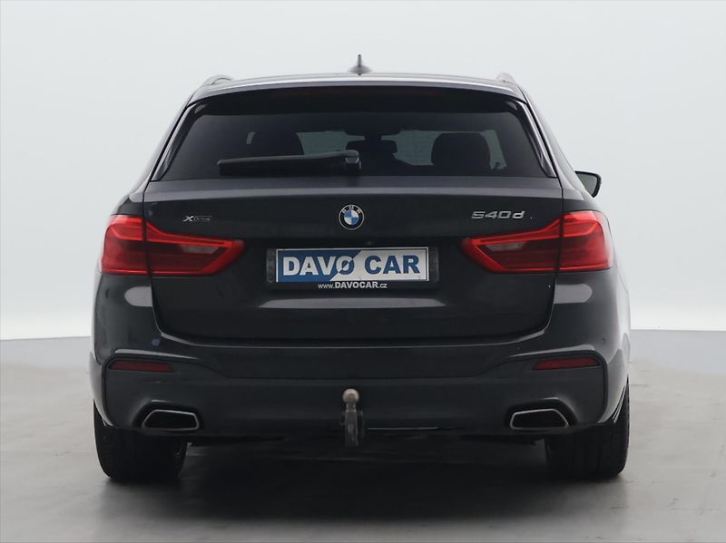 BMW Řada 5 3,0 540d 235kW xDrive M DPH - fotka 6 z 36
