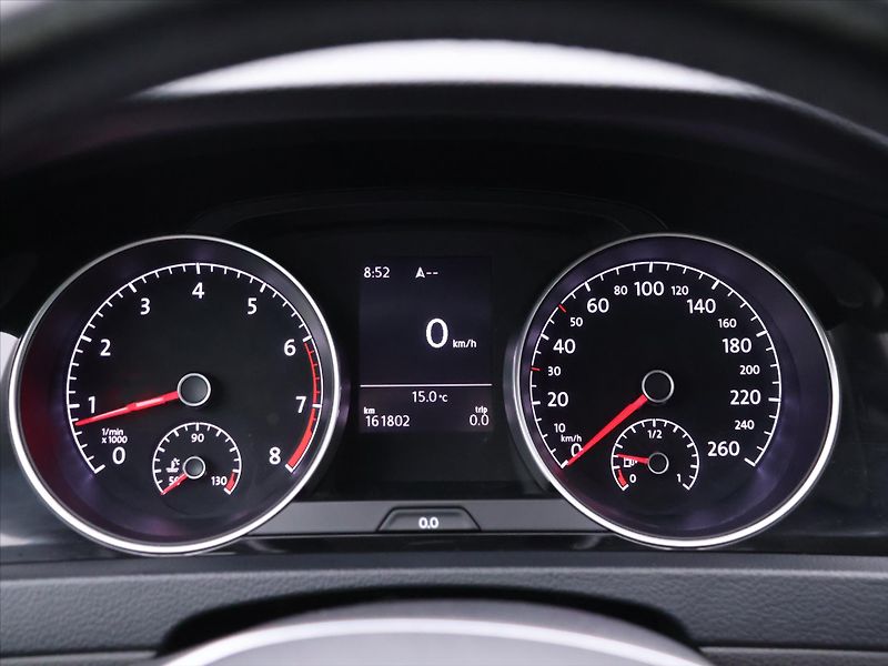 Volkswagen Golf 1,4 TSI Highline Bi-xenon - fotka 16 z 28